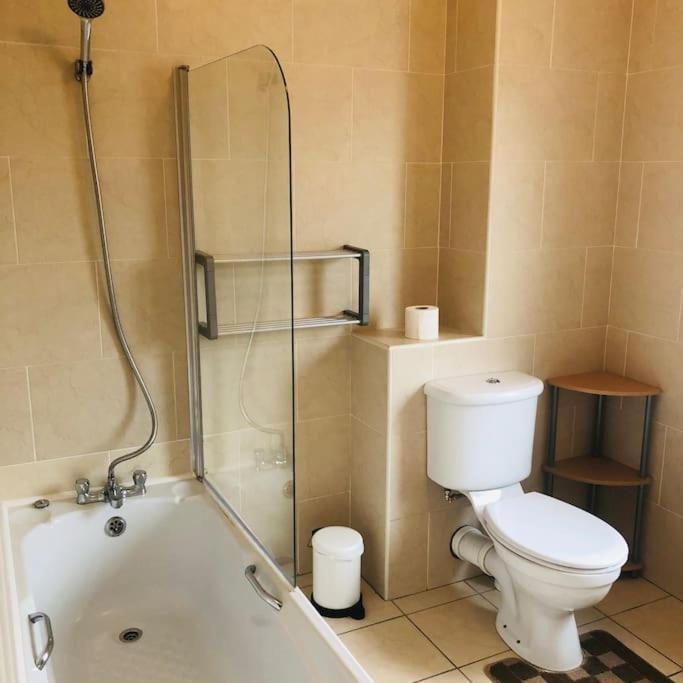 Villa Townhouse Clifden: Located In The Heart Of Connemara Exterior foto